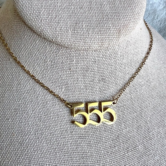 Stainless Steel Angel Number Pendant Necklace 111 222 333 444 555 777 888 999 - Picture 7 of 9